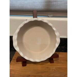 Family Heritage Stoneware Deep Dish Scalloped Pie - b